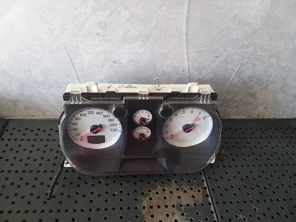 Ceasuri bord benzina mitsubishi outlander 1 8100a091