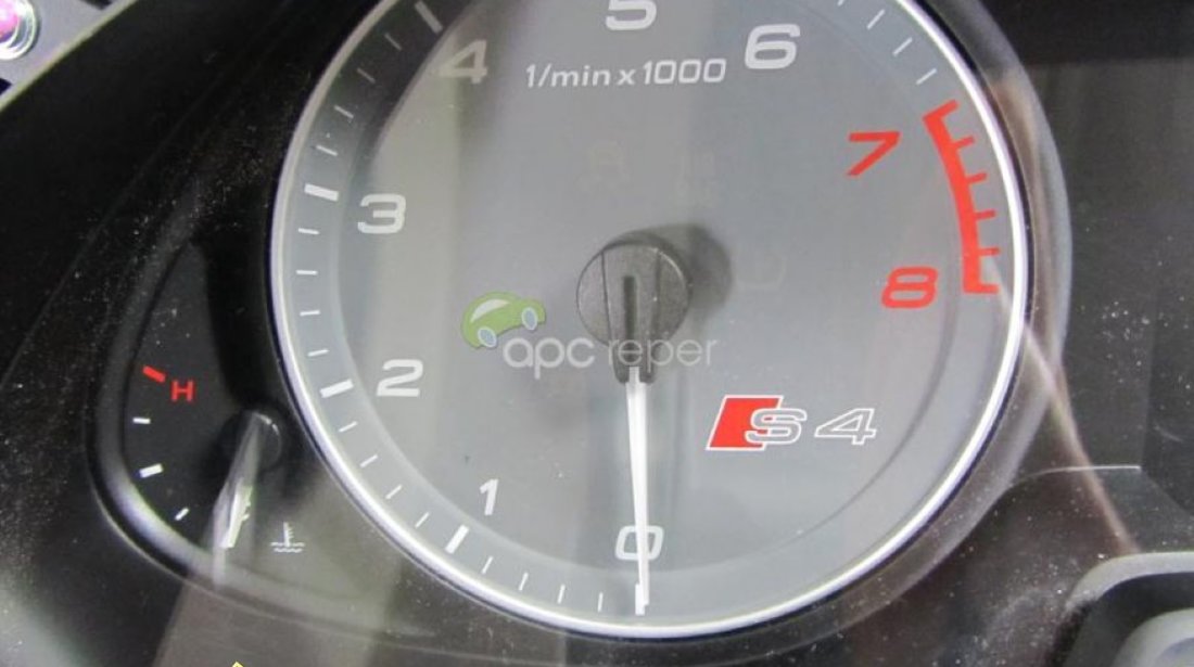Ceasuri bord benzina originale Audi S4 b8 8K cod 8K0920980Q - A4 B8
