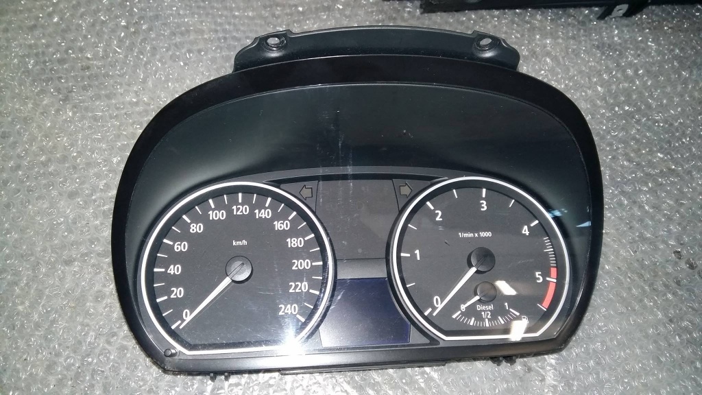 Ceasuri bord bmw 118d 120d e81 e87 136 cp 2004-2010 1024952-44 ik6983531018