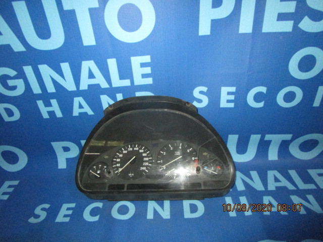 Ceasuri bord BMW E38 730i;  8352029