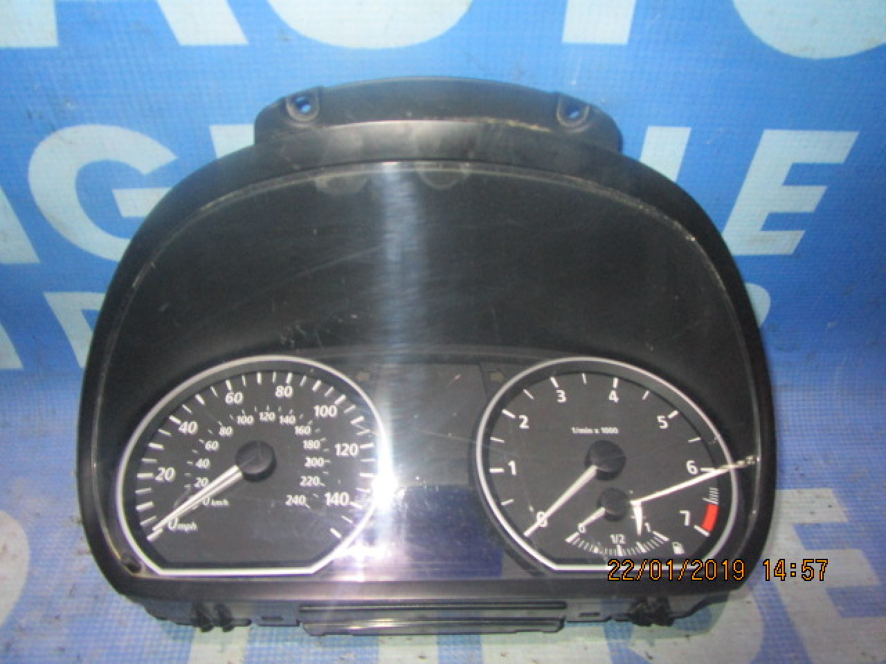 Ceasuri bord BMW E87 116i; 696048801 (sticla fisurata)