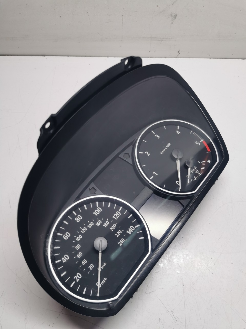 Ceasuri bord BMW seria 1 E81 E82 E87 E88 6947136 diesel