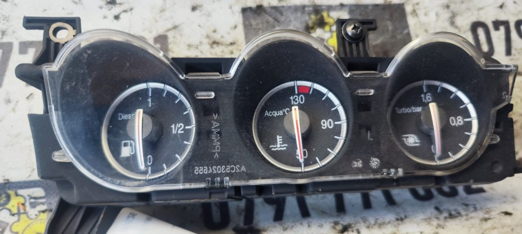 Ceasuri bord central Alfa Romeo 159 2.4 JTDM combi an 2007 cod 60696626