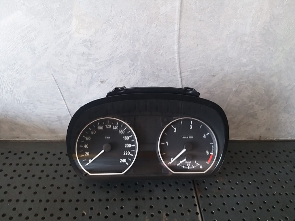 Ceasuri bord diesel bmw seria 1 e87 1041568