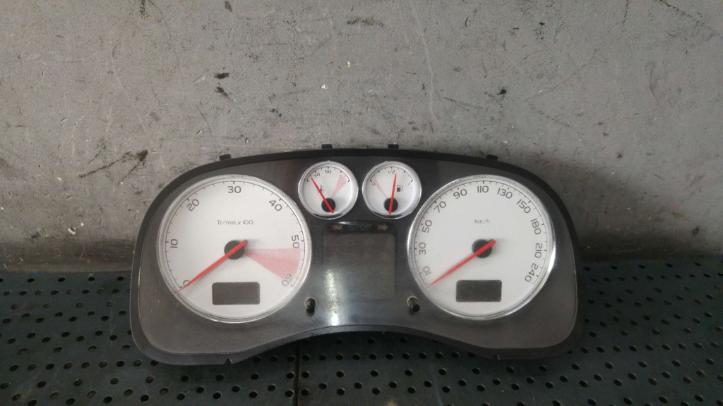 Ceasuri bord diesel peugeot 307 281174477 p9661323180e01 9661323180