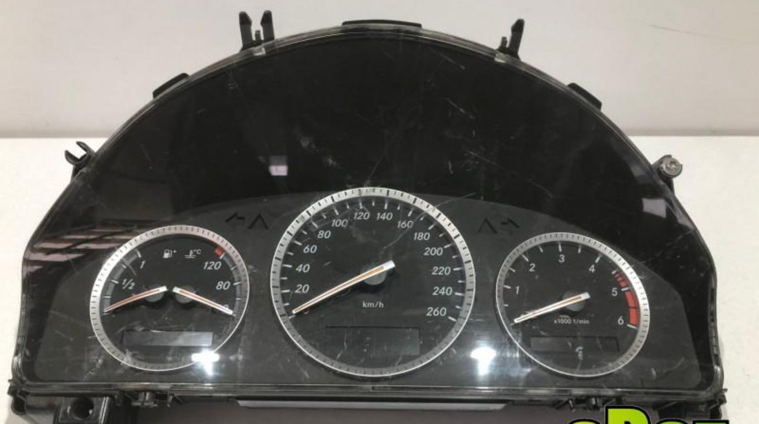 Ceasuri bord europa Mercedes C-Class (2007->) [W204] a2045401648