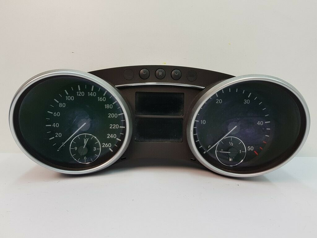 Ceasuri bord JOHNSON CONTROLS MERCEDES-BENZ ML A 164 540 41 47 / A1645404147 / A2C53118452 / A 164 540 07 11 / A1645400711 / A 251 442 04 21 / A2514420421A 164 540 41 47 / A1645404147 / A2C53118452 / A 164 540 07 11 / A1645400711 / A 251 442 04 21 /
