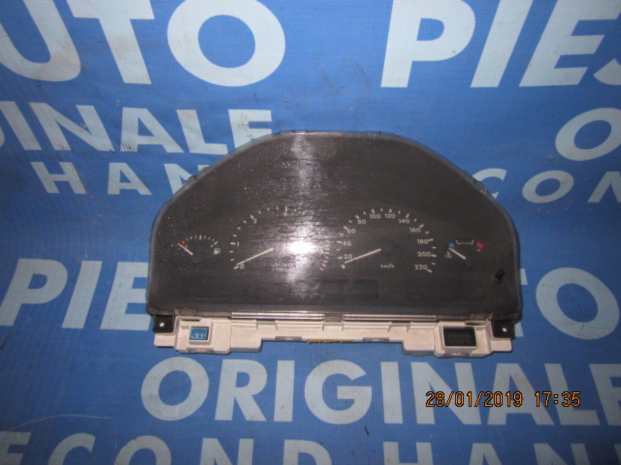 Ceasuri bord Land Rover Range Rover 2.5d; YAC111690