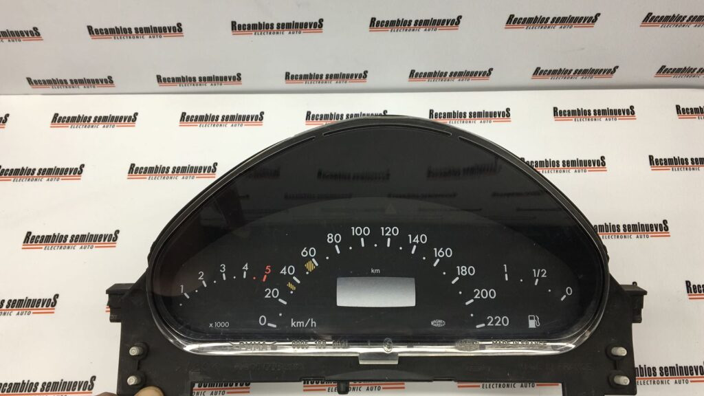 Ceasuri bord MERCEDES-BENZ Class A A 168 540 8711 / A1685408711A 168 540 8711 / A1685408711