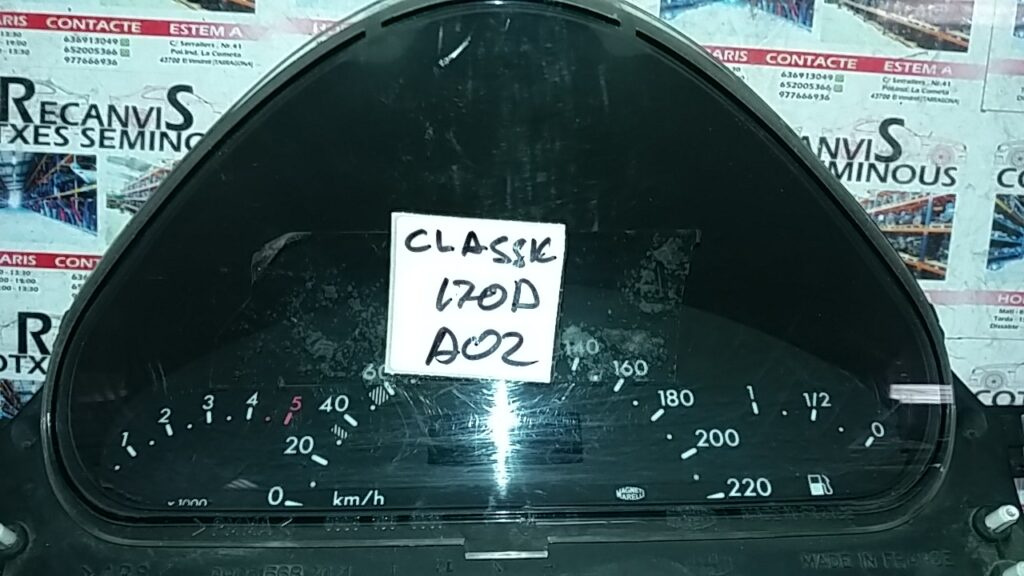 Ceasuri bord MERCEDES-BENZ Class A A1685400147A1685400147