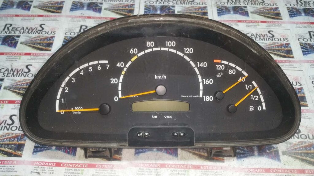 Ceasuri bord MERCEDES-BENZ SPRINTER A 001 446 85 21 / A0014468521 / 110.008.929.060 / 110 008 929 060 / 110008929060 / 0335456032A 001 446 85 21 / A0014468521 / 110.008.929.060 / 110 008 929 060 / 110008929060 / 0335456032