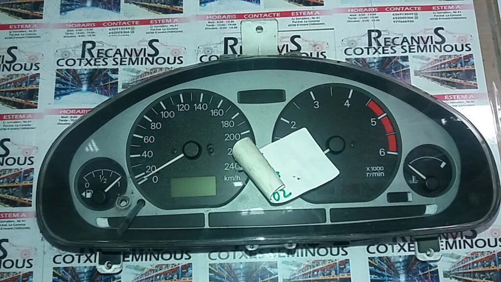 Ceasuri bord MITSUBISHI CARISMA MR 91603