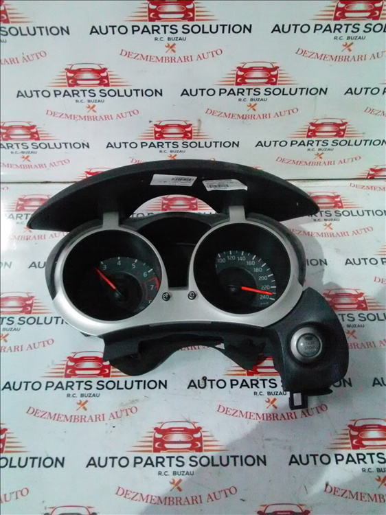 Ceasuri bord NISSAN JUKE 1.6B an fabr. 2014