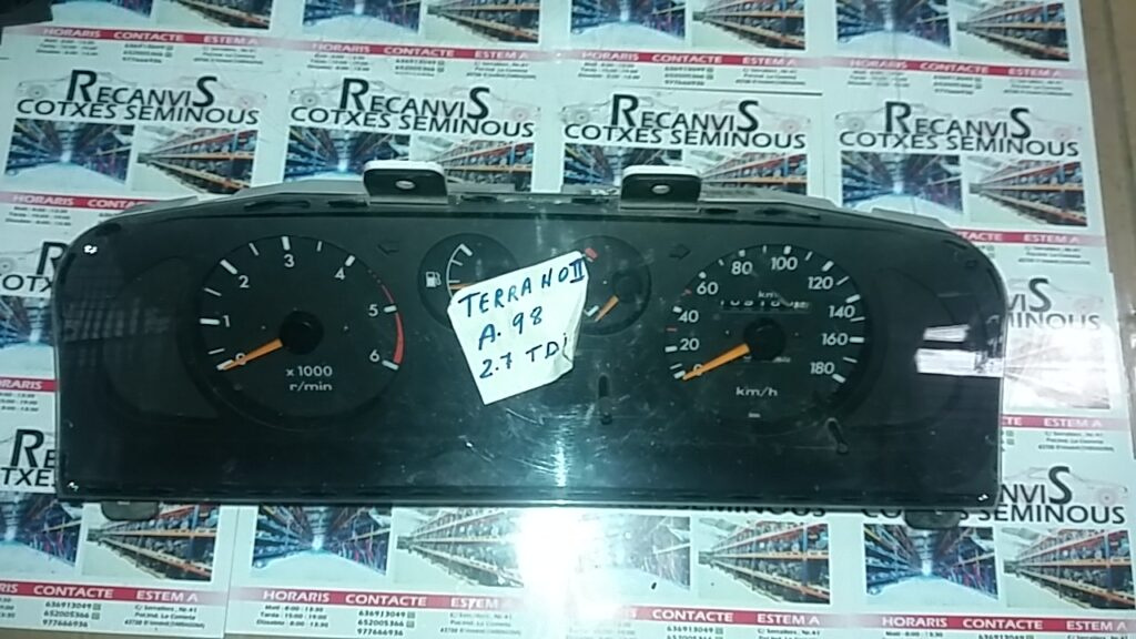 Ceasuri bord NISSAN TERRANO 2 24810-7F017 / 24810 7F017 / 248107F01724810-7F017 / 24810 7F017 / 248107F017
