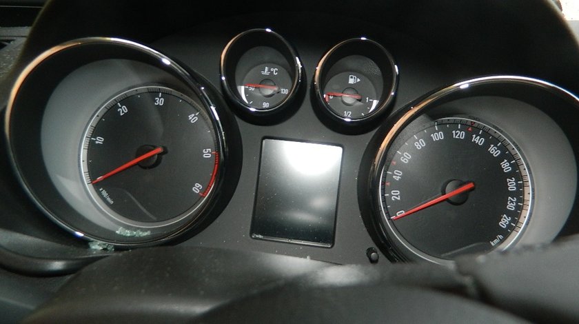 Ceasuri bord Opel Insignia 2.0 CDTI model 2008-in prezent