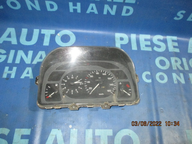 Ceasuri bord Opel Movano 2.5d 2000