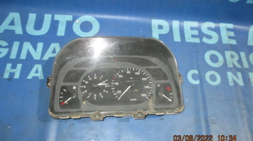 Ceasuri bord Opel Movano 2.5d 2000