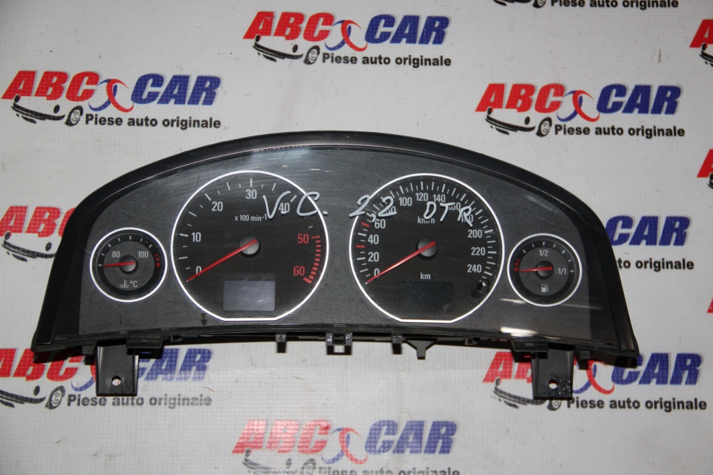 Ceasuri bord Opel Vectra C 2.2 DTI cod: 13165960MG model 2005