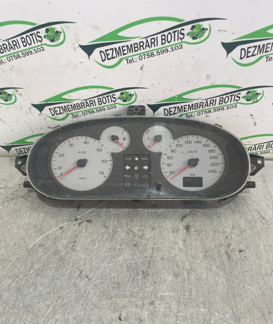 Ceasuri bord p8200213795 Renault Megane [facelift] [1999 - 2003] wagon 1.6 MT (107 hp)