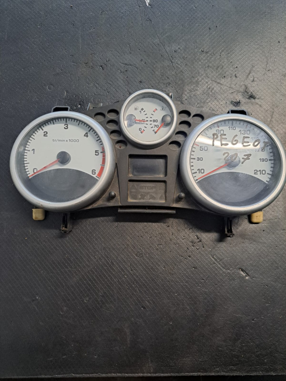 Ceasuri bord Peugeot 207 - COD A2c53065547
