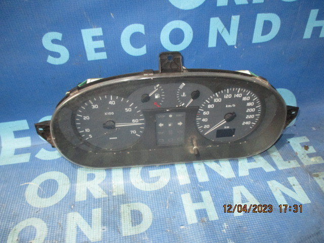 Ceasuri bord Renault Megane 1.9dti 2001; 8200071820