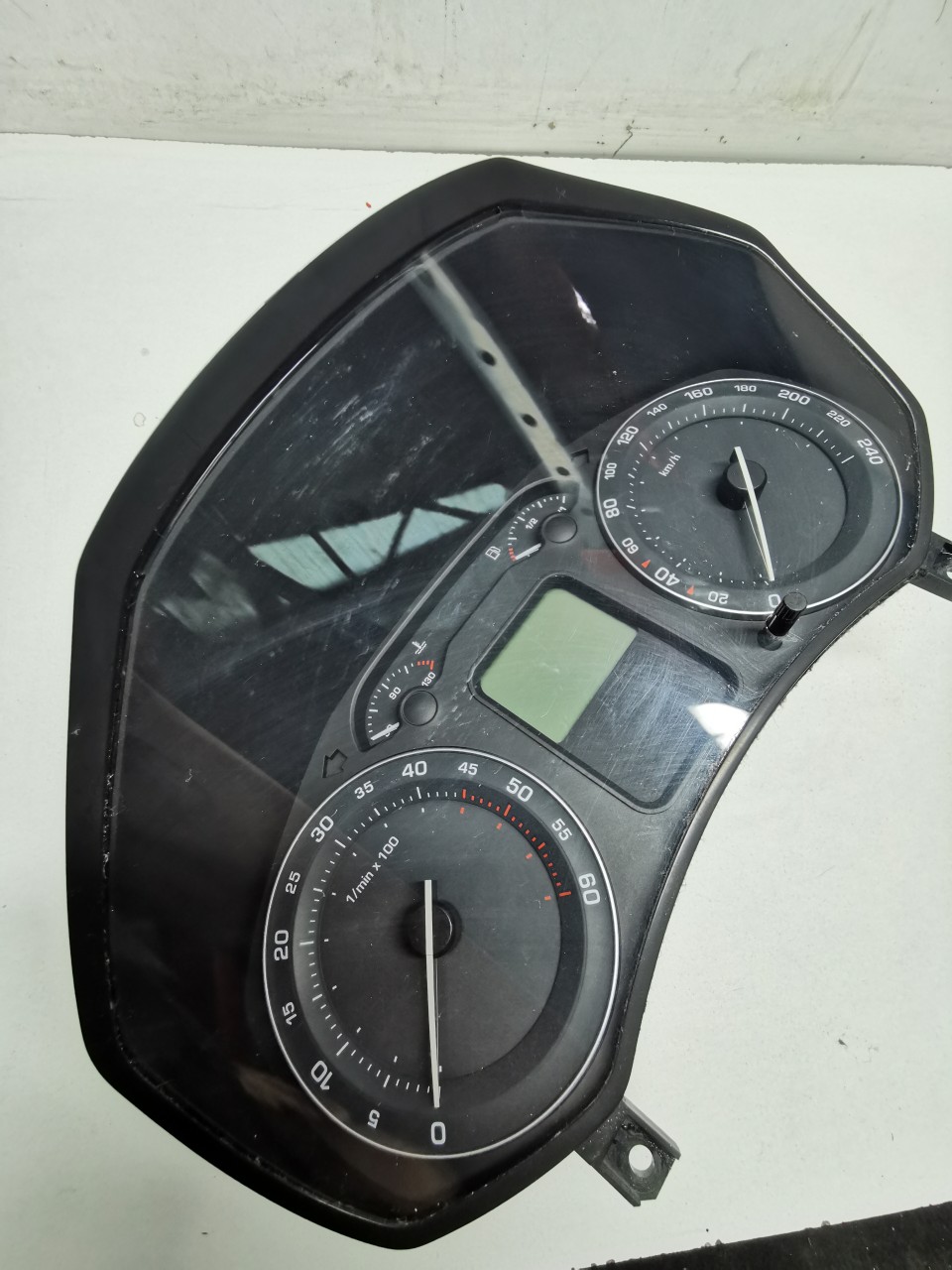 Ceasuri Bord Skoda Octavia 2 diesel 1Z0920810D dezmembrez