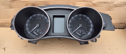 Ceasuri bord Skoda Superb 2 2.0 TDI 2010 2011 2012 2013 2014