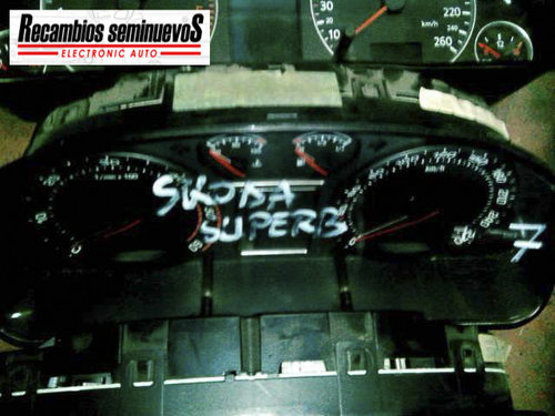 Ceasuri bord SKODA SUPERB 3J0 920 811A / 3J0920811A / 110.080.116/007 / 110 080 116 007 / 1100801160...