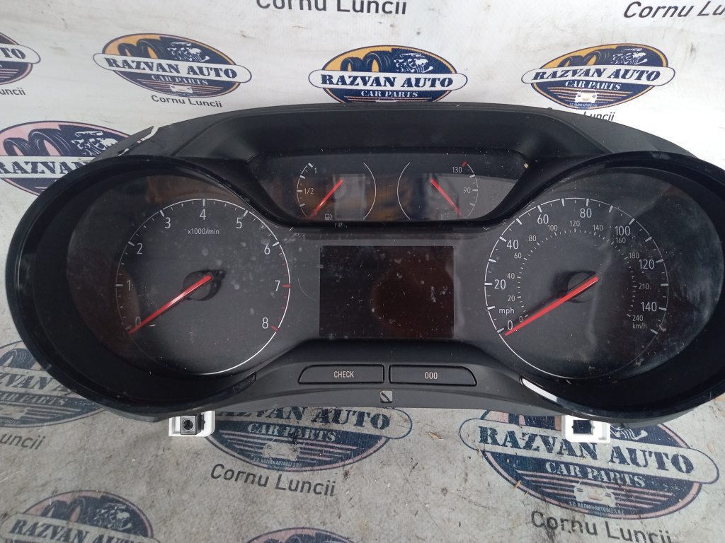 Ceasuri Bord UK Opel Grandland X 1.2 Benzina 2018, 982263848000