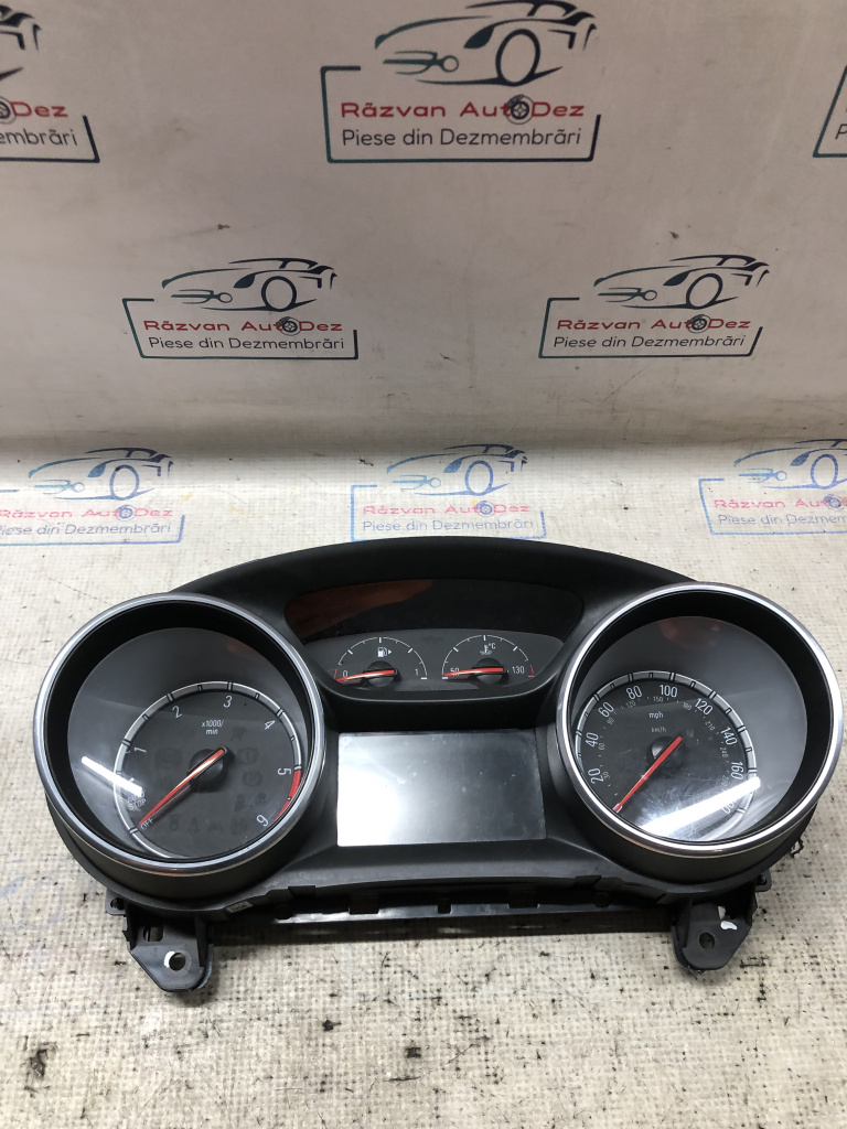 Ceasuri Bord UK Opel Insignia B 2018, 39158326
