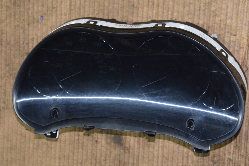 Ceasuri bord uk Toyota Avensis D4D 2.0 85kw 116cp T25 2004 2005