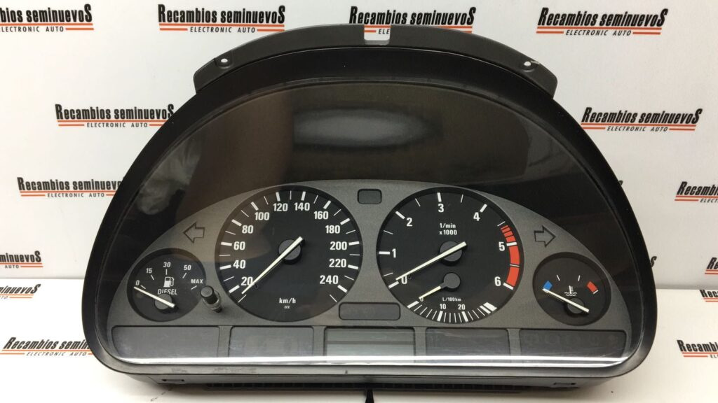 Ceasuri bord VDO BMW 530 62.11-8 381 198 / 62 11 8 381 198 / 62118381198 / 110.008.735/054 / 110 008 735 054 / 11000873505462.11-8 381 198 / 62 11 8 381 198 / 62118381198 / 110.008.735/054 / 110 008 735 054 / 110008735054