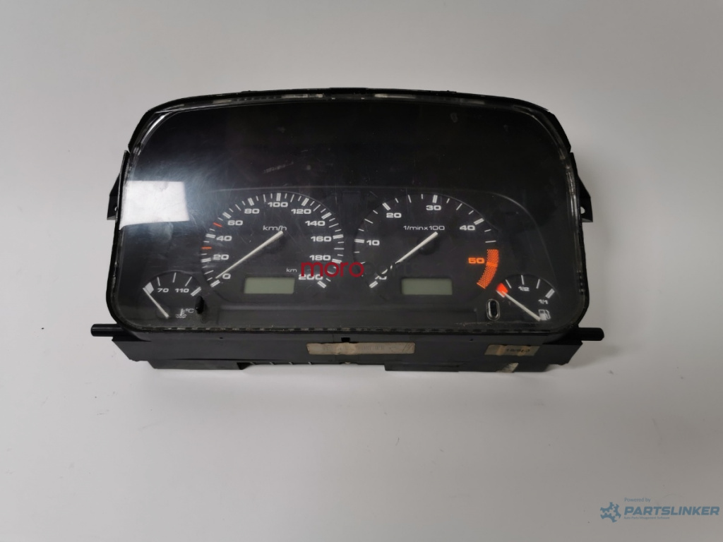 Ceasuri bord Volkswagen Caddy (9K9) 2000 1.9 SDI OEM 87001323