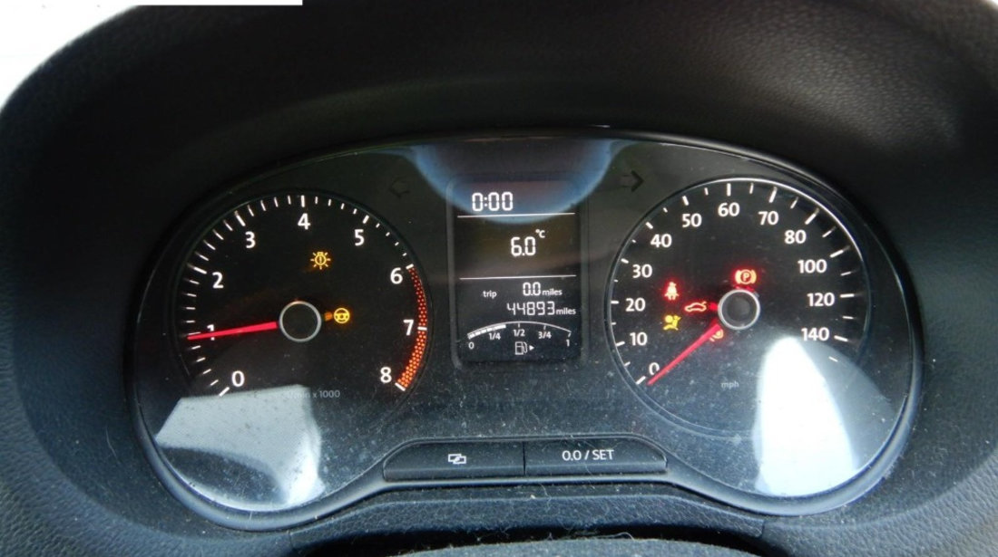 Ceasuri bord Volkswagen Polo 6R 2013 HATCHBACK 1.2 i