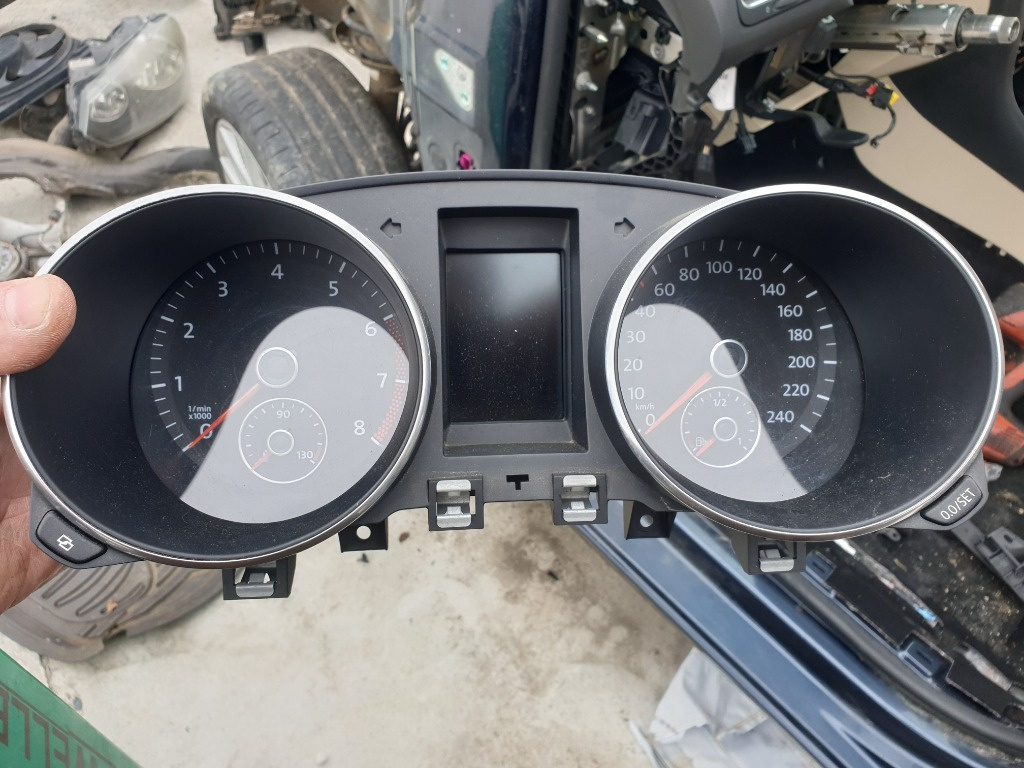 Ceasuri Bord Vw Golf 6 1.4TSI CAVD 160CP Cod 5K0920870D