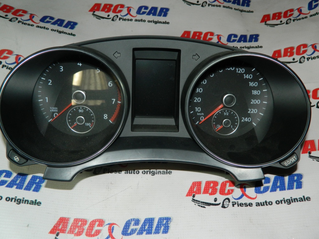 Ceasuri bord VW Golf 6 1.6 benzina cod: 5K0920870B