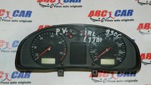 Ceasuri bord VW Passat B5 1.9 TDI cod: 3B1919930C