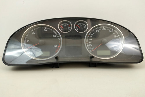 Ceasuri bord VW Passat B5.5 1.9 tdi an 2001-2005 3B0920827A Volkswagen VW Passat B5.5 [facelift] [20...