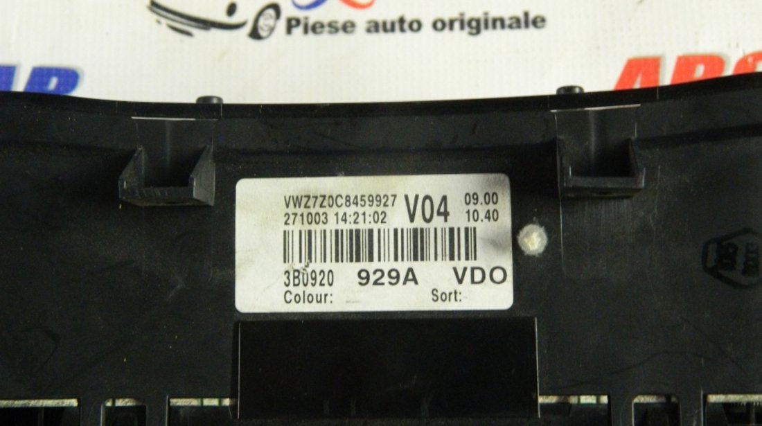 Ceasuri bord VW Passat B5 cod: 3B0920929A