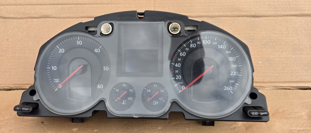 Ceasuri bord Vw Passat B6 1.9 / 2.0 TDI 2006 2007 2008 2009