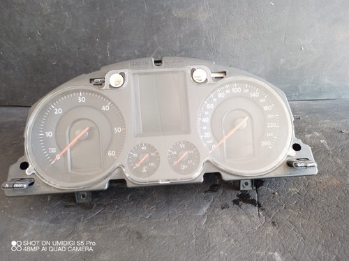 Ceasuri Bord , VW Passat B6 , 2005- 2009 COD - 3C0920871, A2C53117394, A2C53042108