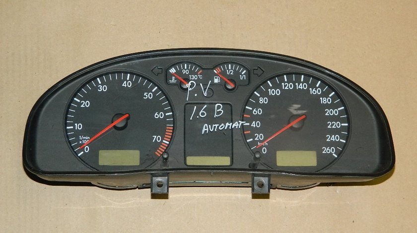 Ceasuri bord VW Passat V 1.6B Automat