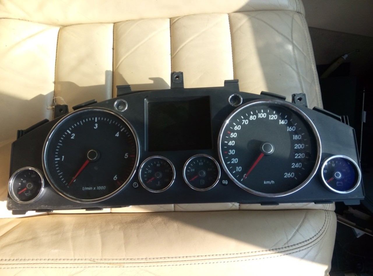 Ceasuri Bord Vw Touareg 3 0 Tdi Cod 7l6920881s Rb8