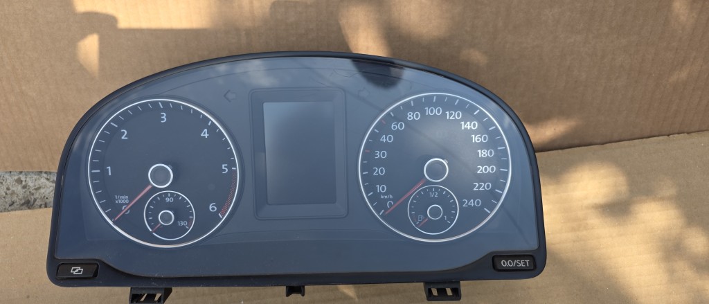 Ceasuri bord Vw Touran 1T 2.0 TDI 2011 2012 2013 2014 2015