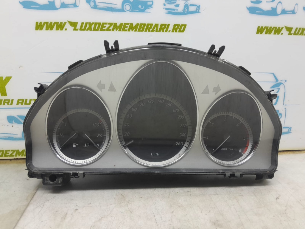Ceasuri de bord a2c53334575 Mercedes-Benz C-Class W204/S204 [2007 - 2012]
