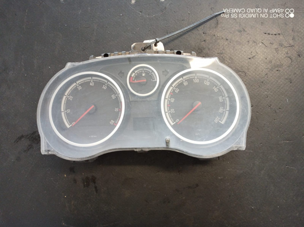 Ceasuri de bord , Opel Corsa D COD -1303304B