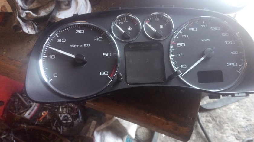 Ceasuri de bord Peugeot 307,in km,de Europa
