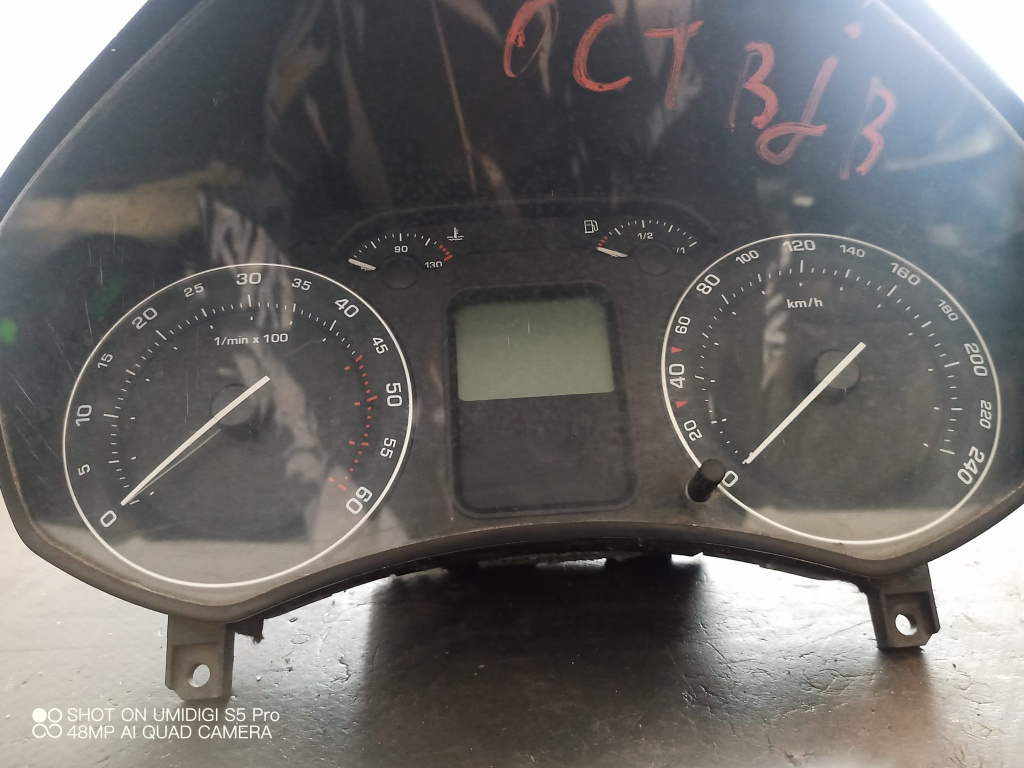 Ceasuri de bord Skoda octavia 2 - COD 1Z0920810D