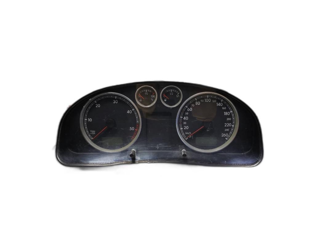Ceasuri de bord Volkswagen Passat B5.5 berlina 4motion 2003 OEM 3B0920806A