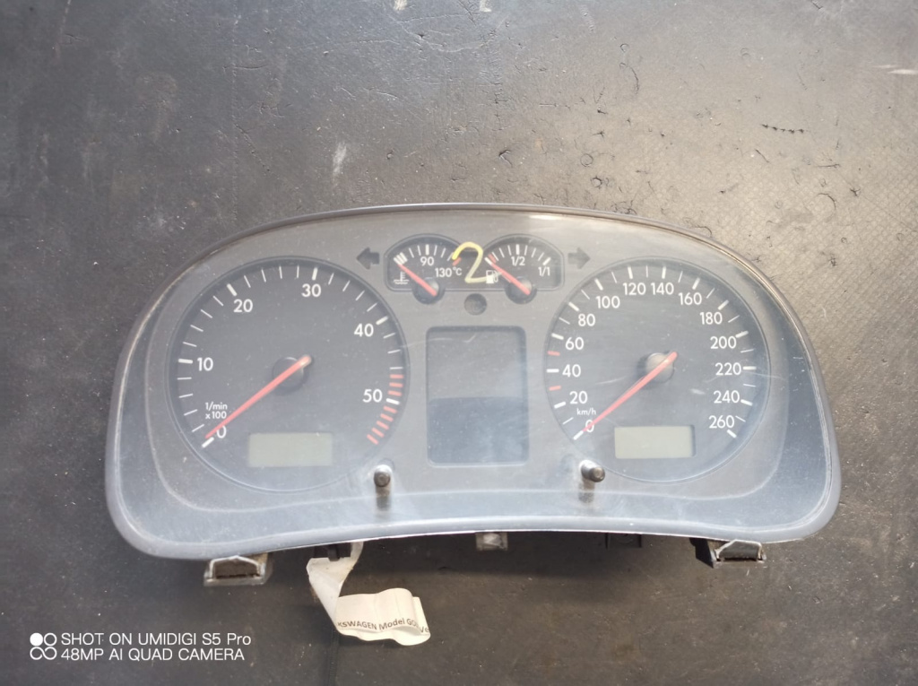 Ceasuri de bord , Vw Golf 4 VW Bora 1.9 tdi COD -1j0920826C V13